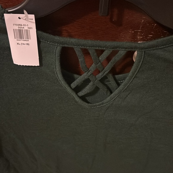 Dark Green Old Navy Long sleeve t-shirt - Picture 2 of 3